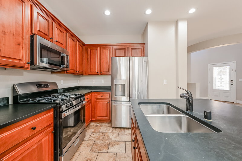 2,225/Mo, 9281 William Hill Ave Las Vegas, NV 89148 Kitchen View 2