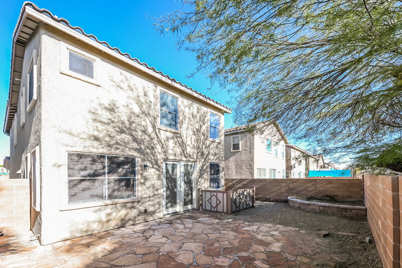 2,225/Mo, 9281 William Hill Ave Las Vegas, NV 89148 Backyard View
