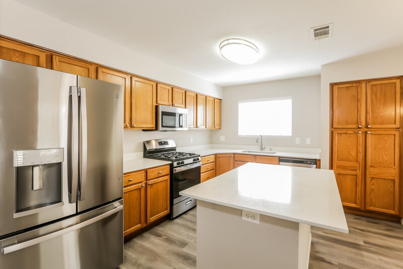 2,420/Mo, 1433 Bellglen Dr Las Vegas, NV 89128 Kitchen View