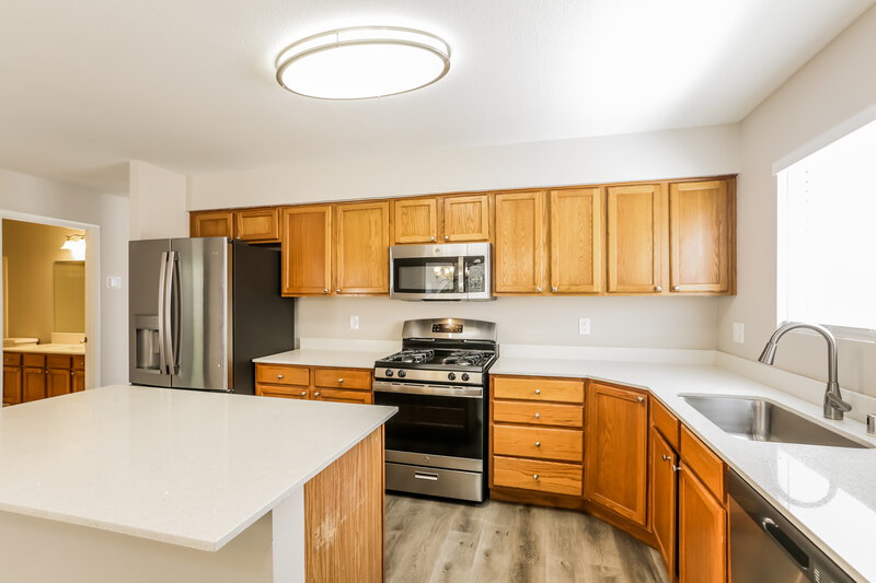 2,420/Mo, 1433 Bellglen Dr Las Vegas, NV 89128 Kitchen View 2