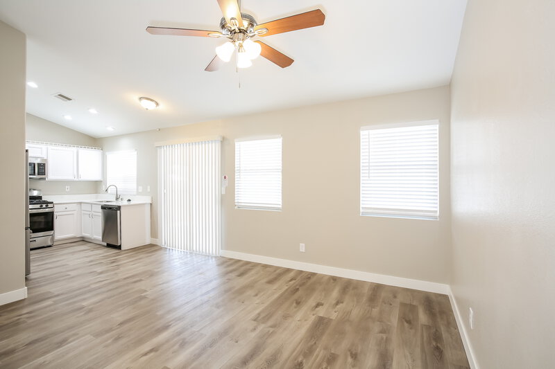 2,190/Mo, 3214 Avawatz Ct North Las Vegas, NV 89032 Dining Room View