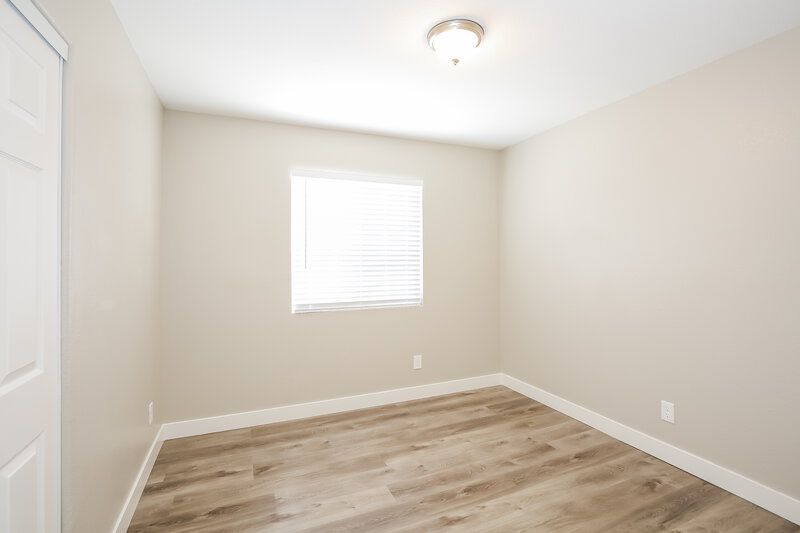 2,190/Mo, 3214 Avawatz Ct North Las Vegas, NV 89032 Bedroom View 3
