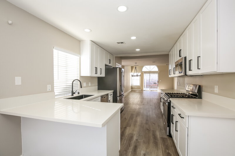 1,970/Mo, 7231 Nordic Lights Dr Las Vegas, NV 89119 Kitchen View