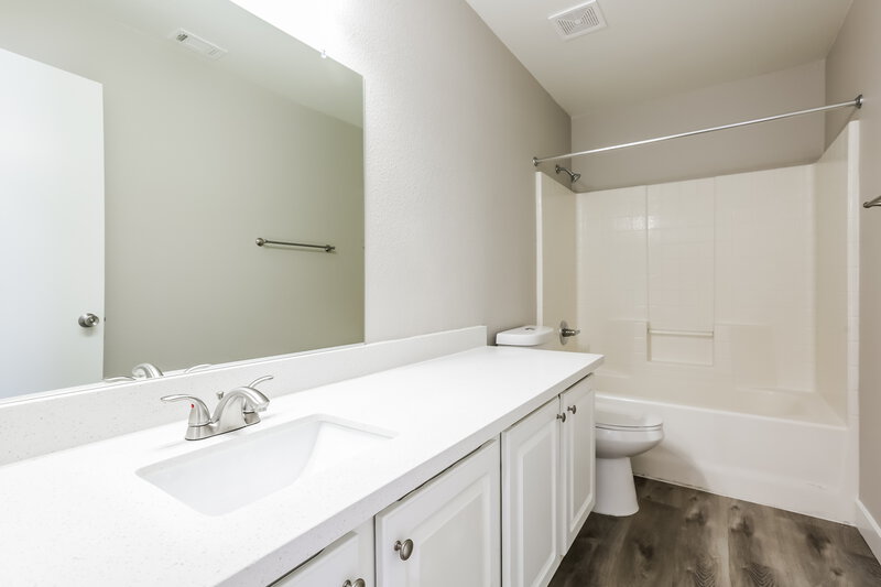 2,340/Mo, 8652 W Majestic Pine Ave Las Vegas, NV 89143 Bathroom View