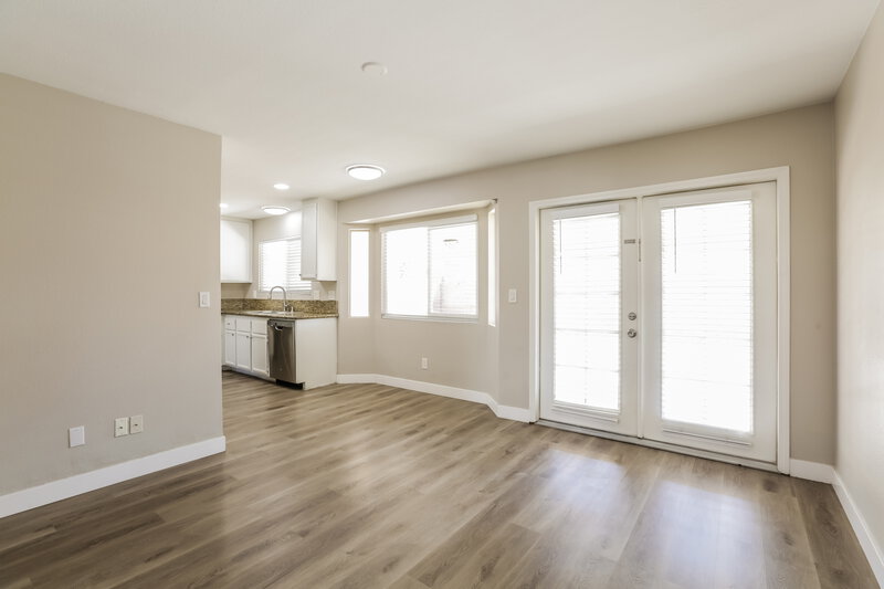 3,190/Mo, 4288 Apex Dr Las Vegas, NV 89147 Dining Room View