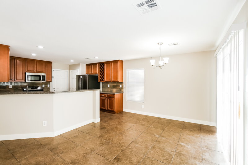 2,025/Mo, 25 Copper Pine Ave North Las Vegas, NV 89031 Dining Room View 2
