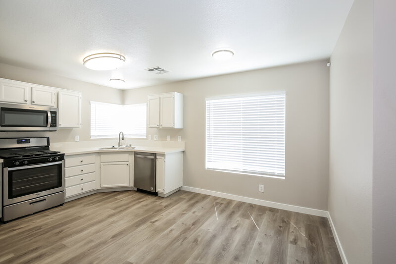 1,895/Mo, 3227 W Verde Way North Las Vegas, NV 89031 Dining Room View