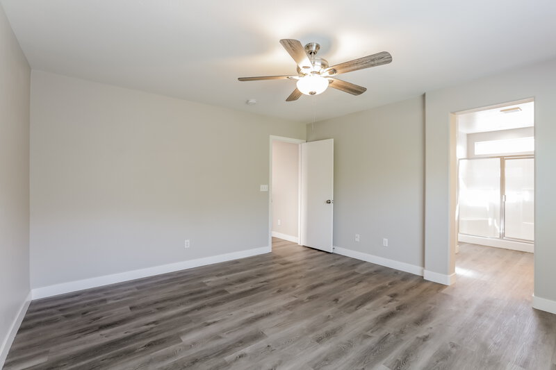 2,230/Mo, 9007 Ellenbrook St Las Vegas, NV 89148 Main Bedroom View 2