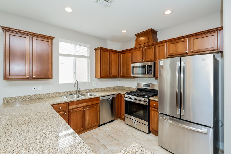2,175/Mo, 7369 Fountain Crest Ave Las Vegas, NV 89113 Kitchen View