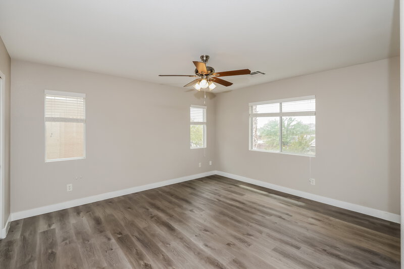 2,175/Mo, 7369 Fountain Crest Ave Las Vegas, NV 89113 Main Bedroom View