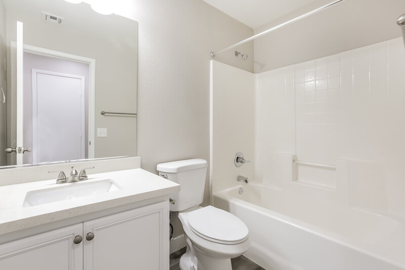 2,320/Mo, 615 Backbone Mountain Dr Henderson, NV 89012 Bathroom View