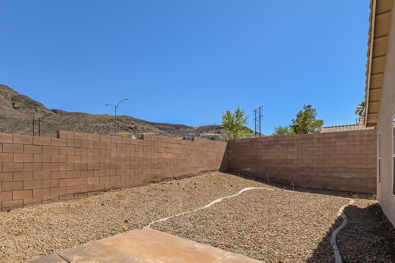 3,120/Mo, 615 Backbone Mountain Dr Henderson, NV 89012 Rear View