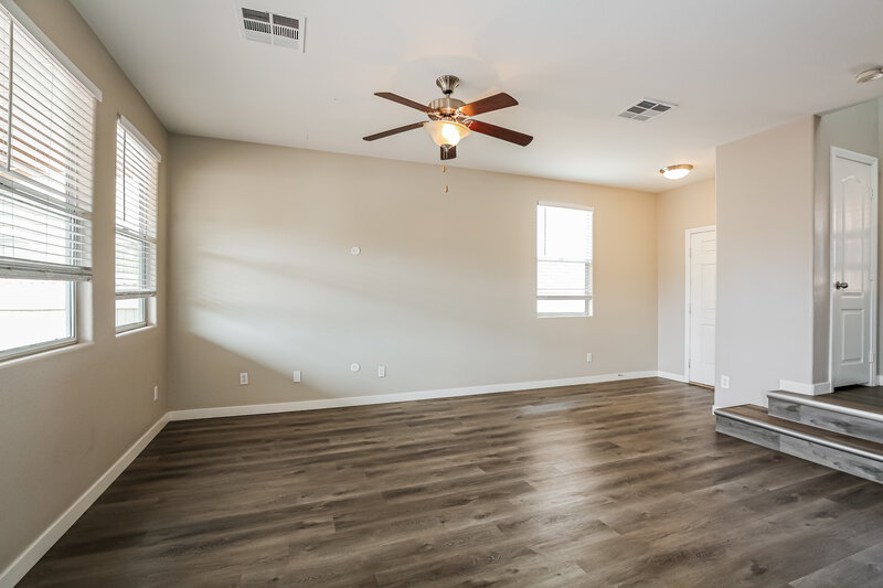 2,330/Mo, 1081 Crescent Falls St Henderson, NV 89011 Living Room View