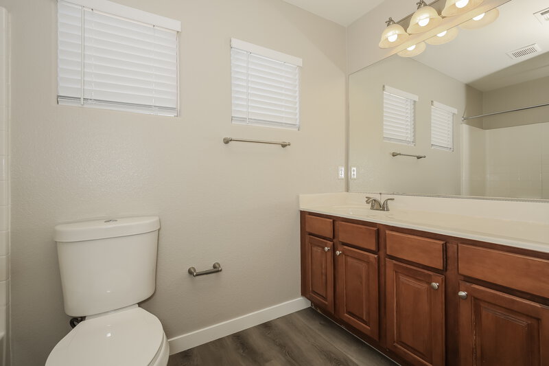 2,340/Mo, 1081 Crescent Falls St Henderson, NV 89011 Bathroom View