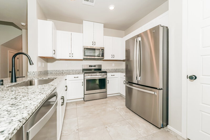 3,680/Mo, 7453 Garnet Moon St North Las Vegas, NV 89084 Kitchen View 2