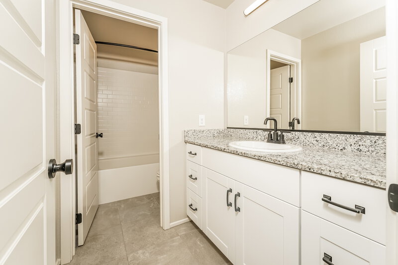 3,680/Mo, 7453 Garnet Moon St North Las Vegas, NV 89084 Bathroom View