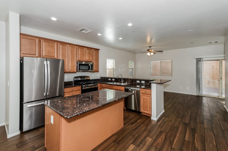 2,170/Mo, 9033 Silken Crests Ct Las Vegas, NV 89149 Kitchen View