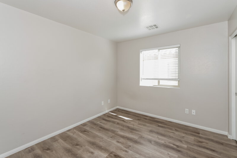 2,170/Mo, 9033 Silken Crests Ct Las Vegas, NV 89149 Main Bedroom View