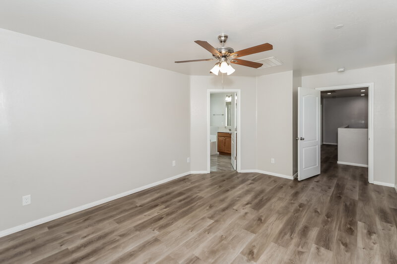 2,170/Mo, 9033 Silken Crests Ct Las Vegas, NV 89149 Main Bedroom View 2