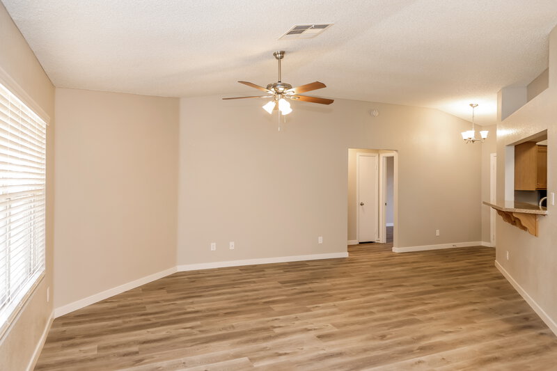 3,250/Mo, 368 Dooley Dr Henderson, NV 89015 Living Room View 3