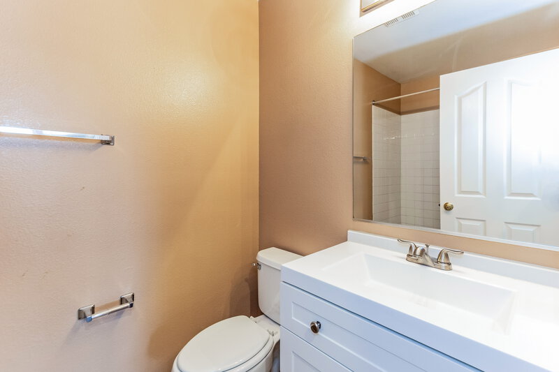 4,060/Mo, 9060 Malarga St Las Vegas, NV 89123 Bathroom View 2