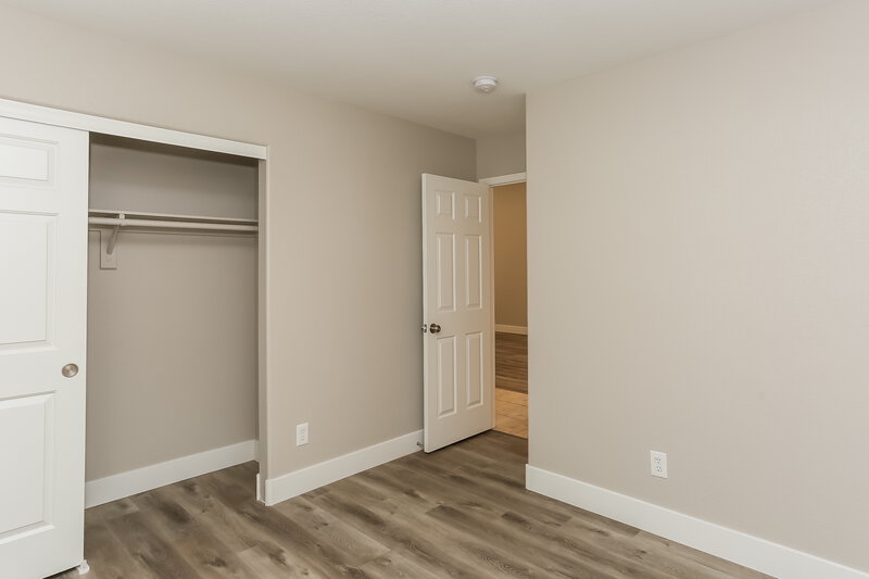 1,960/Mo, 7000 Glass Slipper Ct Las Vegas, NV 89130 Bedroom View 4
