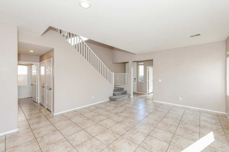 2,535/Mo, 944 Lucky Bamboo Dr Henderson, NV 89052 Living Room View