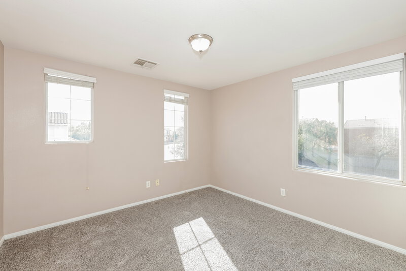 2,535/Mo, 944 Lucky Bamboo Dr Henderson, NV 89052 Bedroom View 2