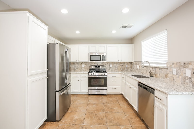 2,360/Mo, 8356 Fort Sedgwick Ave Las Vegas, NV 89131 Kitchen View