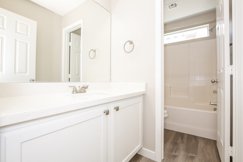2,360/Mo, 8356 Fort Sedgwick Ave Las Vegas, NV 89131 Bathroom View