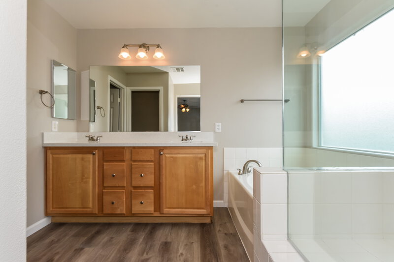 2,160/Mo, 9009 Vintage Wine Ave Las Vegas, NV 89148 Main Bathroom View