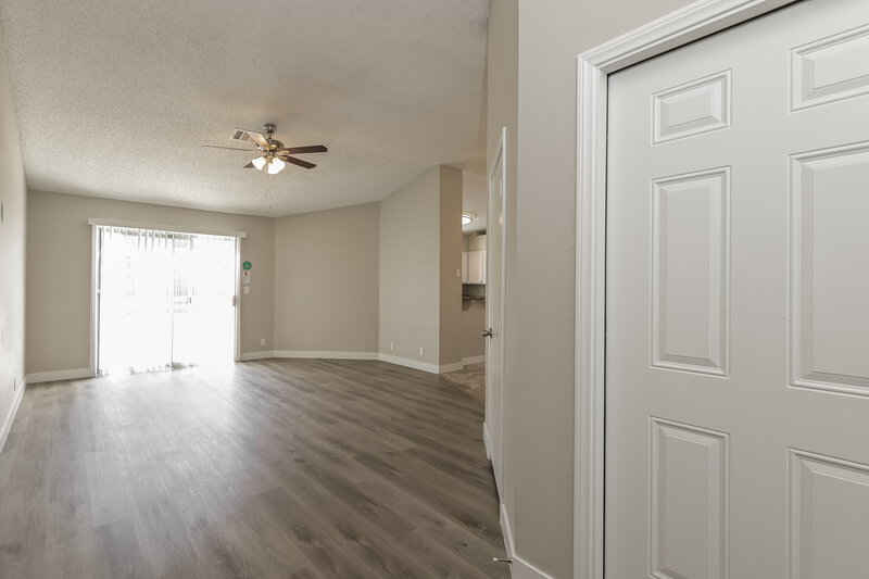 2,195/Mo, 934 Wagon Train Dr Henderson, NV 89002 Living Room View