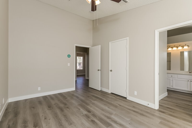 2,195/Mo, 934 Wagon Train Dr Henderson, NV 89002 Main Bedroom View 2