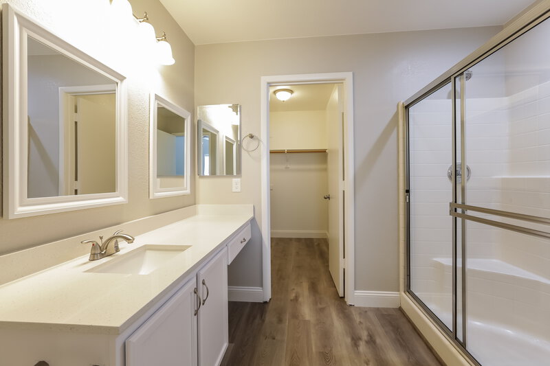 2,445/Mo, 10643 Solar Hawk Ave Las Vegas, NV 89129 Main Bathroom View