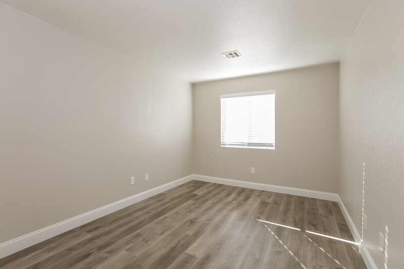 2,445/Mo, 10643 Solar Hawk Ave Las Vegas, NV 89129 Bedroom View 3