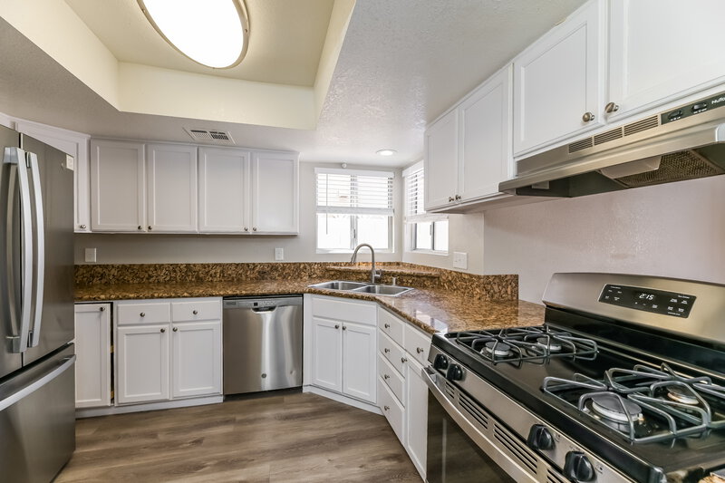 2,340/Mo, 106 Spinnaker Dr Henderson, NV 89015 Kitchen View