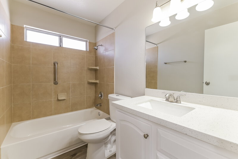 2,340/Mo, 106 Spinnaker Dr Henderson, NV 89015 Bathroom View