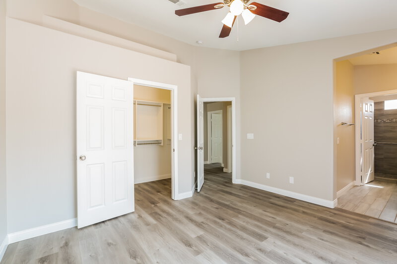 2,080/Mo, 6305 Belgium Dr Las Vegas, NV 89122 Main Bedroom View 2