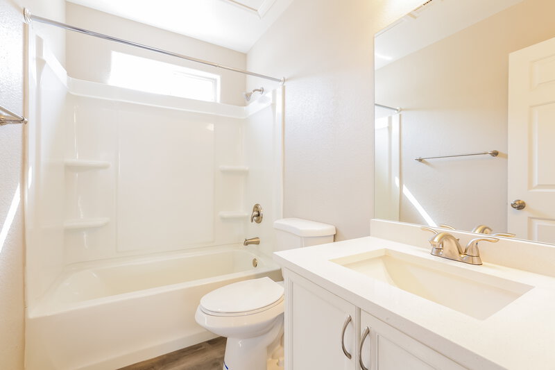 2,080/Mo, 6305 Belgium Dr Las Vegas, NV 89122 Bathroom View