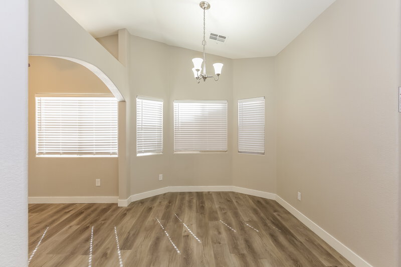 1,825/Mo, 633 Willowick Ave North Las Vegas, NV 89031 Breakfast Nook View