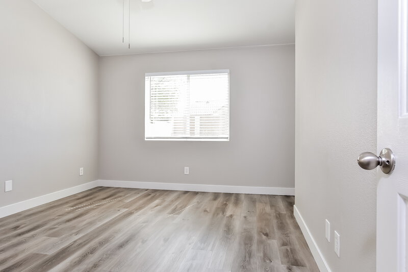 1,930/Mo, 3917 Herblinda Ln North Las Vegas, NV 89032 Main Bedroom View