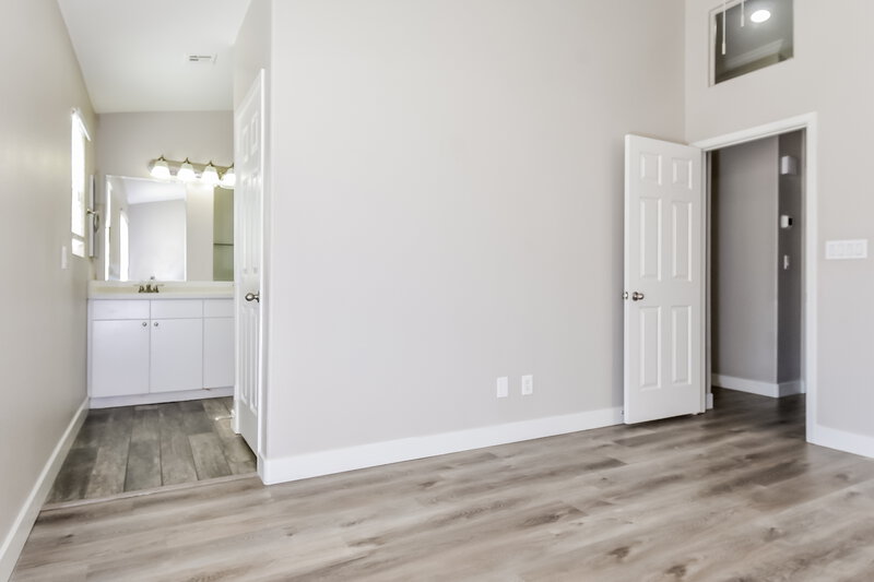1,930/Mo, 3917 Herblinda Ln North Las Vegas, NV 89032 Main Bedroom View 2