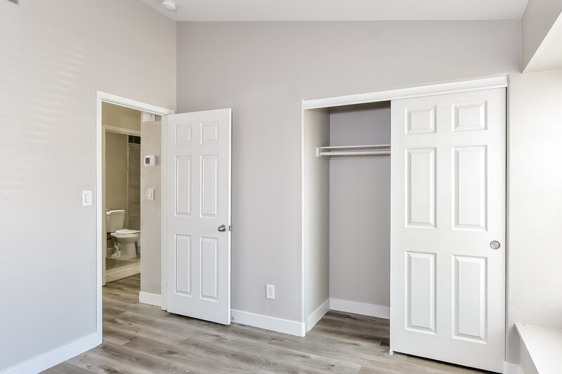 1,930/Mo, 3917 Herblinda Ln North Las Vegas, NV 89032 Bedroom View 3