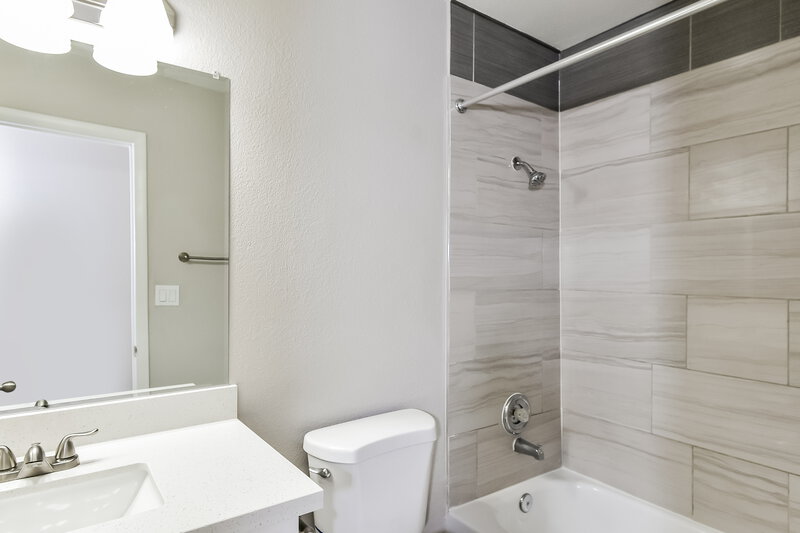 1,930/Mo, 3917 Herblinda Ln North Las Vegas, NV 89032 Bathroom View