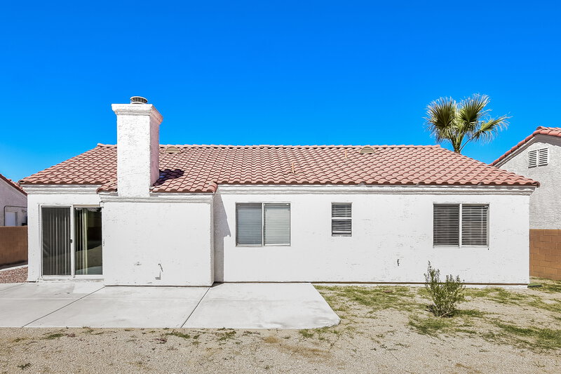 1,930/Mo, 3917 Herblinda Ln North Las Vegas, NV 89032 Rear View