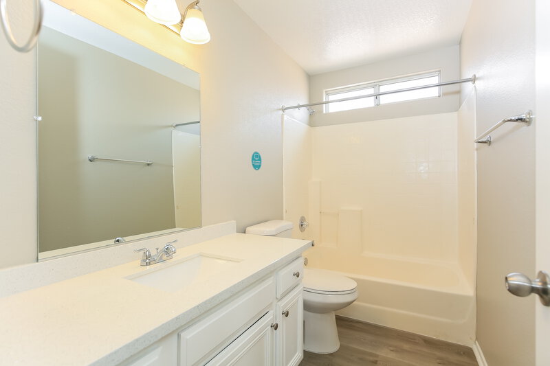 2,325/Mo, 3933 Canyon Meadows Ct Las Vegas, NV 89129 Bathroom View