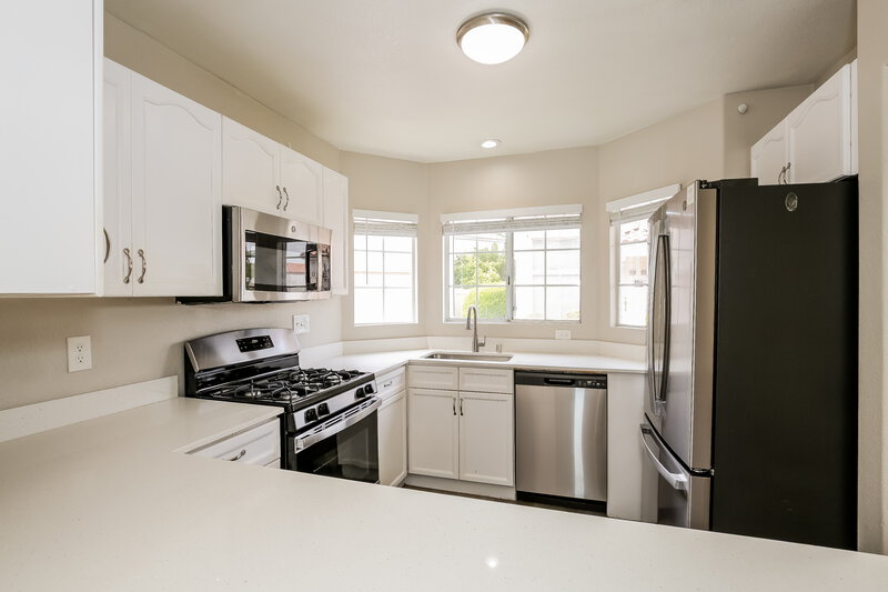 2,015/Mo, 3201 cheltenham st Las Vegas, NV 89129 Kitchen View