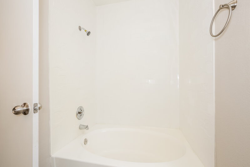 2,015/Mo, 3201 cheltenham st Las Vegas, NV 89129 Main Bathroom View 2