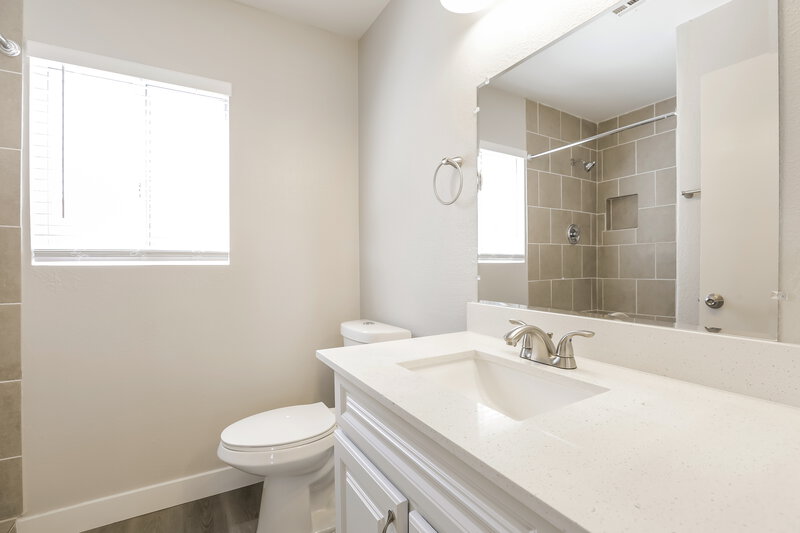 2,085/Mo, 3201 cheltenham st Las Vegas, NV 89129 Bathroom View