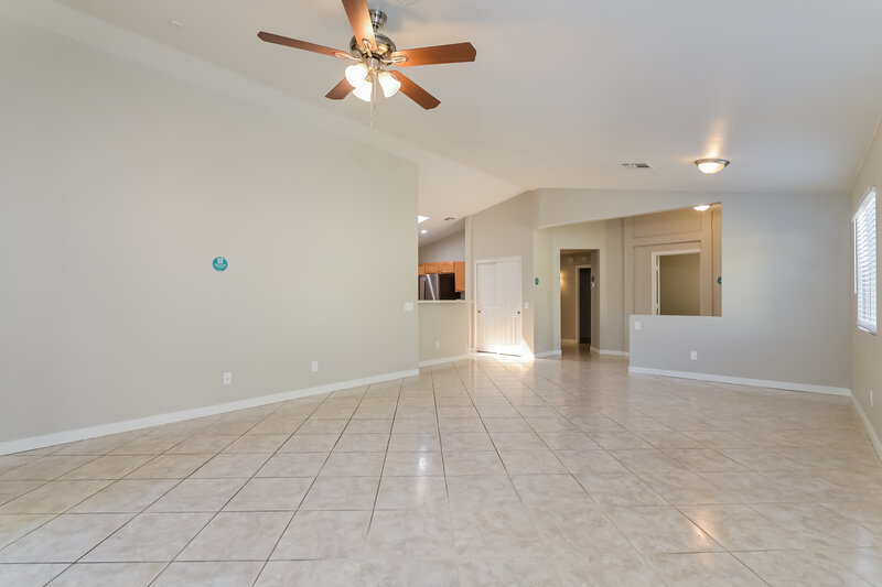 1,880/Mo, 5537 Harbour Pointe Ave Las Vegas, NV 89122 Dining Room View